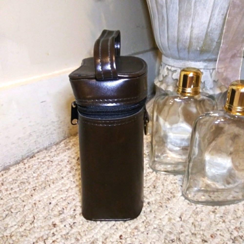 Vintage Brown Faux Leather Double Flask Carrier With Two Large Glass Flasks - Picture 3 of 13